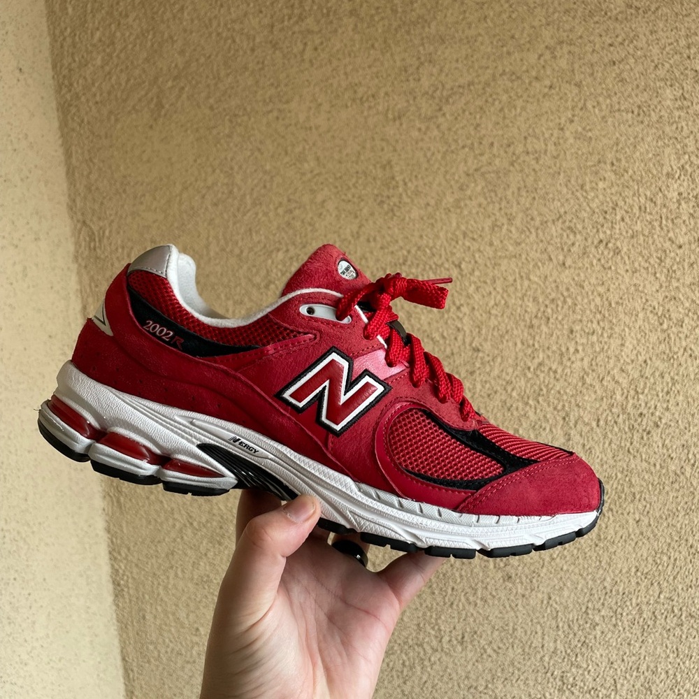 New balance red 2002r🔥